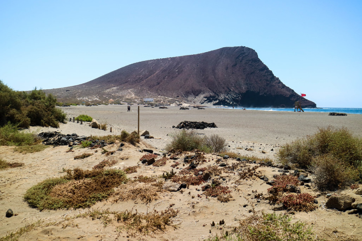 Montaña Roja ir Playa de La Tejita 2
